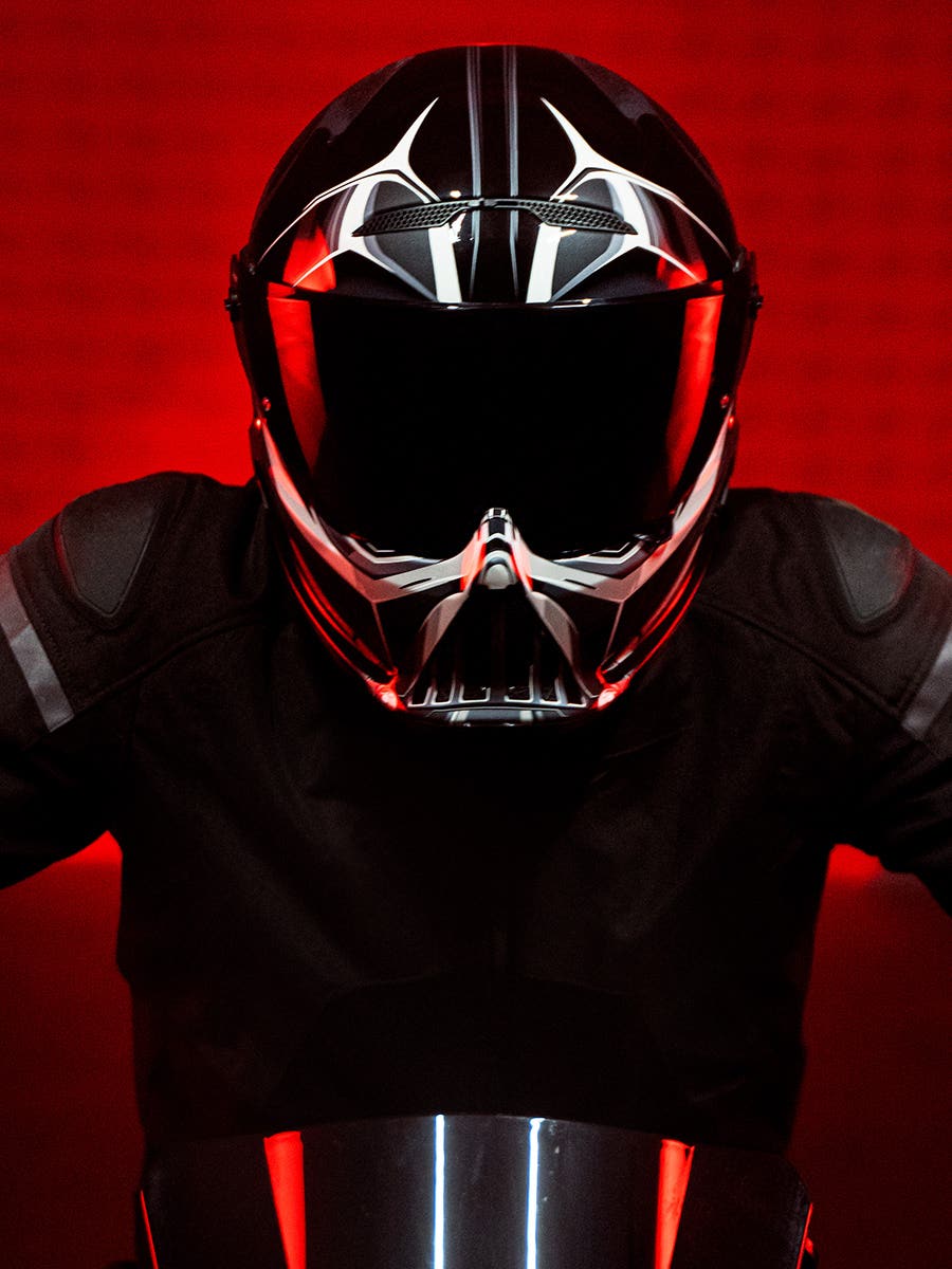 Casco de best sale moto darth vader